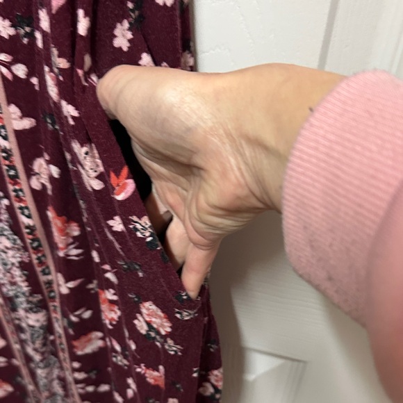 Maurices Burgundy Floral V-Neck Maxi Dress - Picture 4 of 5